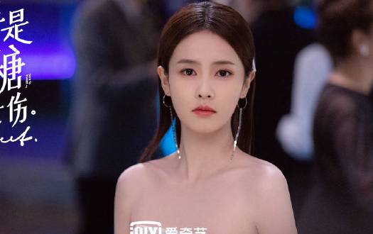 《越过山丘》主要剧情是什么？剧中大量的飙车和炫技镜头