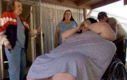 世界上最重的婴儿 刚出生的婴儿就重达36斤