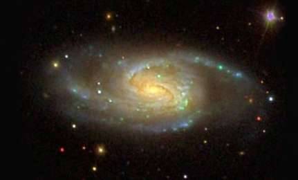 科学家发现迄今为止最大的宇宙时空结构 直径有100亿光年