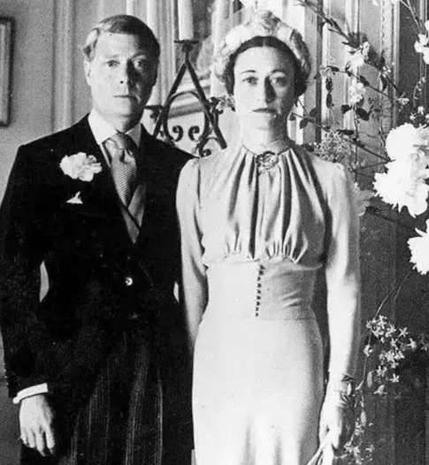 英国历史上的“千古绝唱”:他不爱江山爱美人,为她放弃王位
