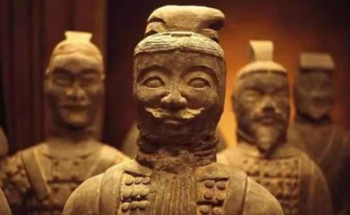 秦始皇的一个兵马俑值多少钱?有人是拿“命”来换的?