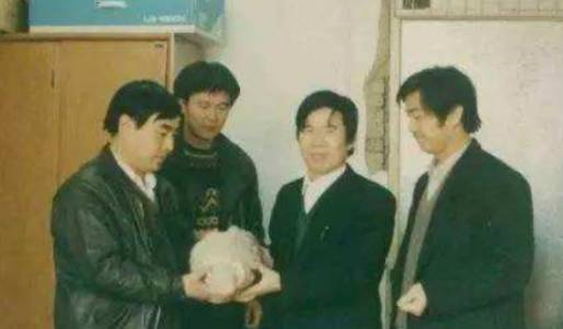 秦始皇的一个兵马俑值多少钱?有人是拿“命”来换的?