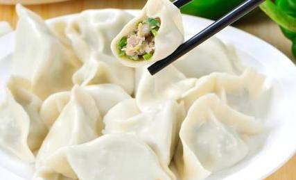 冬至时节南北方的食俗有哪些差异？这些食物又有什么寓意？