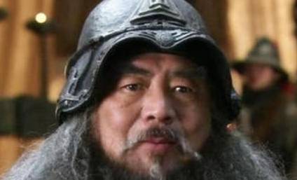 堪称汉末剿匪第一人的皇甫嵩，为何董卓乱政使没有存在感？