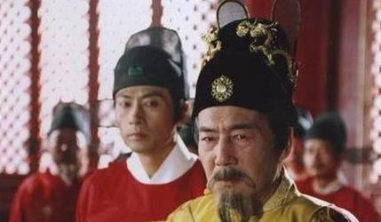 明朝自万历以来,财政出现崩溃的根本原因是什么?