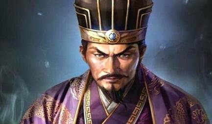 在十八路讨董诸侯中,实力是根据哪些因素来划分的?