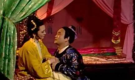 为何说把薛家一步步逼向没落，夏金桂的作用不能不小？