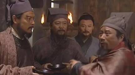 为何就算没有宋江，晁盖也会被吴用或者公孙胜架空？
