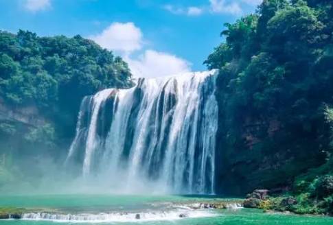 中国最大的瀑布群在哪？有什么自然景观？