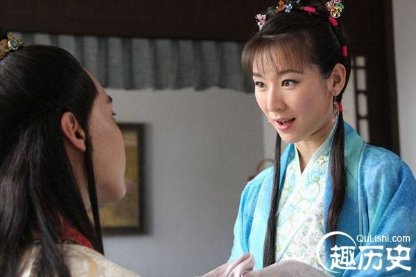 贾宝玉初试云雨情的女子为何不是黛玉而是丫鬟袭人？