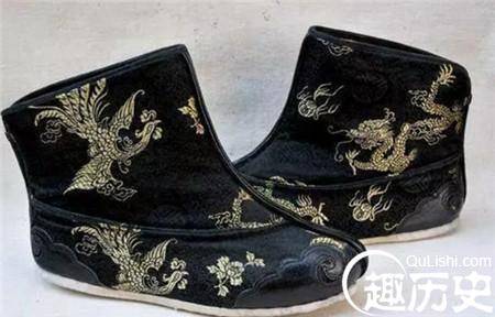 为何清朝太监的靴子里会藏一个东西?有何隐情