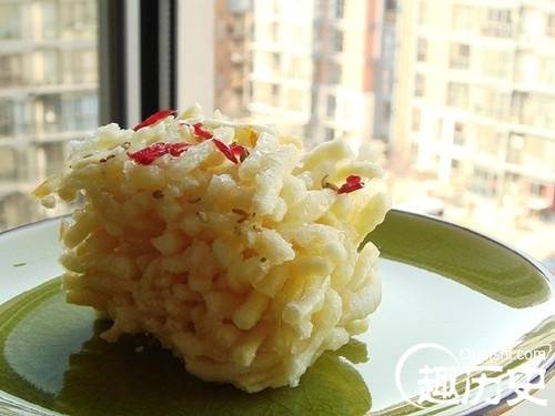 揭民国名人饮食爱好:鲁迅喜甜食 最爱吃萨其马