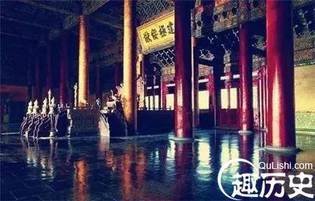 揭秘:北京故宫铺地的金砖值多少钱一块?