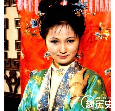 为什么说平儿是《红楼梦》里情商最高的女子？
