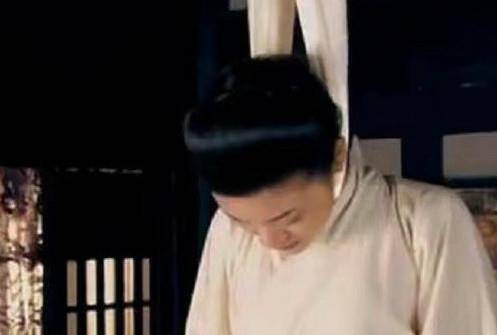 《封神演义：杨妃被妲己害死，殷郊找上门，却因妲己一句话甘愿自尽》