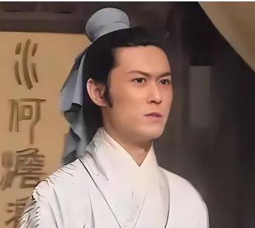 权力斗争中的失策:杨彪与曹操的对决